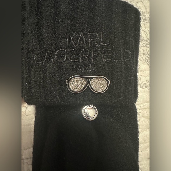 KARL LAGERFELD PARIS
Logo Flip Top Mittens nwt - Picture 3 of 4